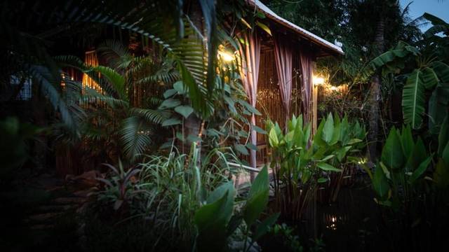Garden at Vanna Lodge, photo 7 of 12